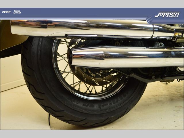 yamaha - xvs-1100-a-dragstar-classic