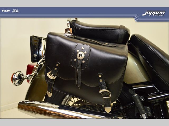 yamaha - xvs-1100-a-dragstar-classic