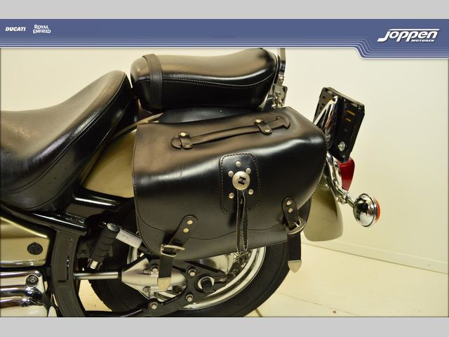 yamaha - xvs-1100-a-dragstar-classic