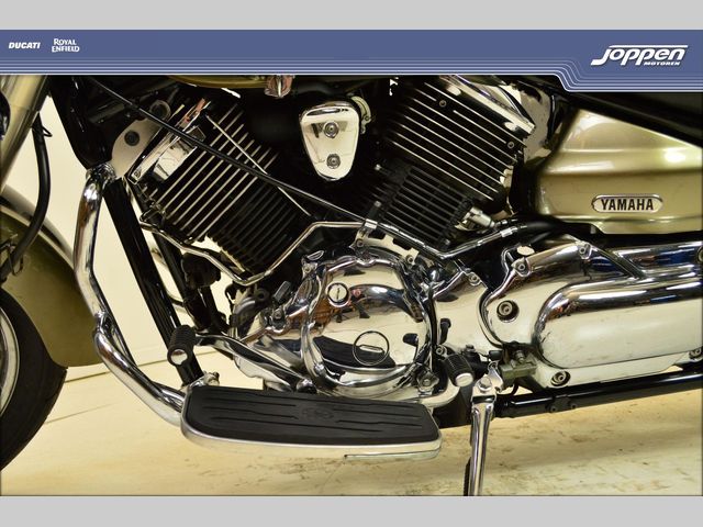 yamaha - xvs-1100-a-dragstar-classic