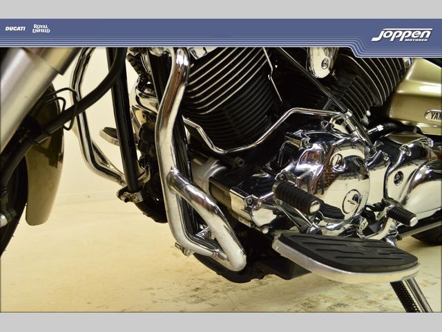 yamaha - xvs-1100-a-dragstar-classic