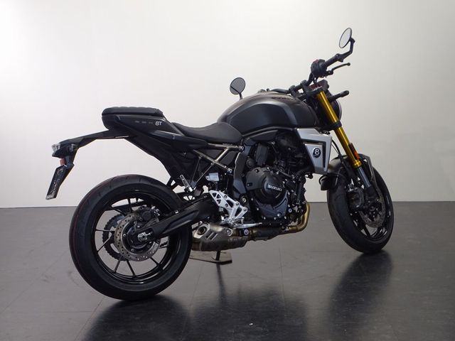 suzuki - gsx-8t