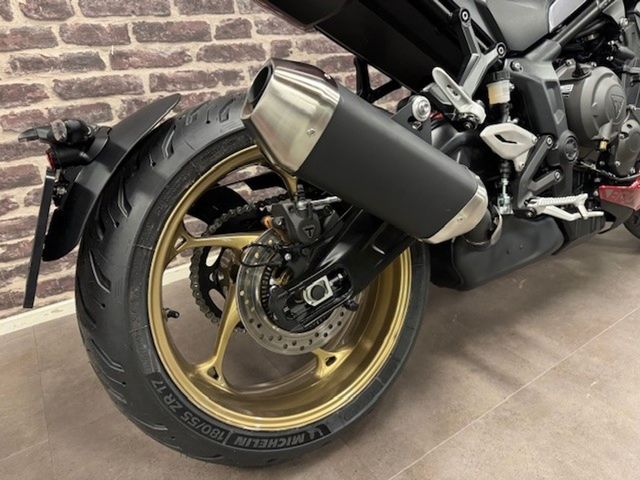 triumph - trident-800