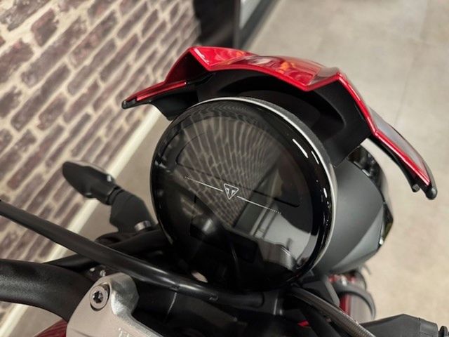 triumph - trident-800