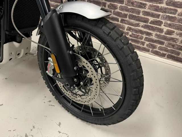 triumph - scrambler-1200-xc