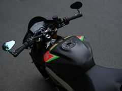 Aprilia Tuono V4 Factory | Als nieuw | Akrapovic 2020 occasion – foto 2 van 19