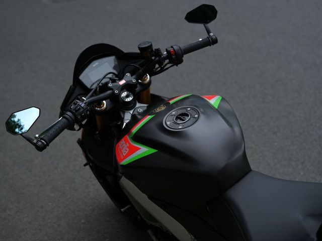 aprilia - tuono-v4-factory