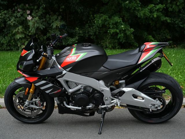 aprilia - tuono-v4-factory