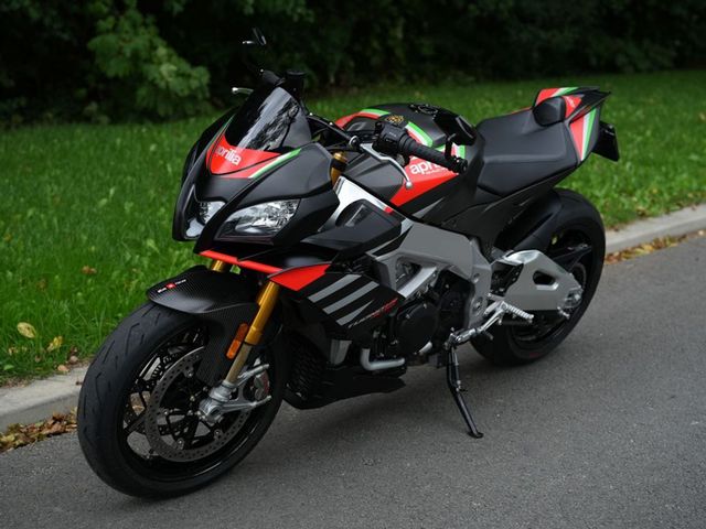 aprilia - tuono-v4-factory