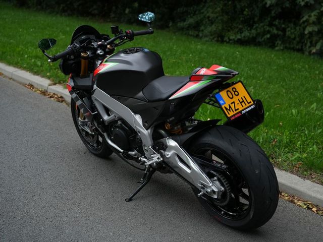 aprilia - tuono-v4-factory