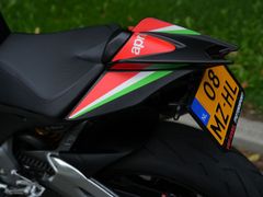 Aprilia Tuono V4 Factory | Als nieuw | Akrapovic 2020 occasion – foto 14 van 19