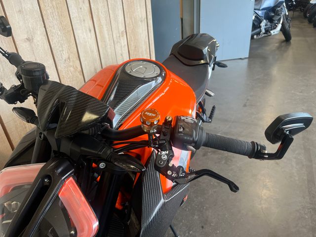 ktm - 1290-super-duke-r