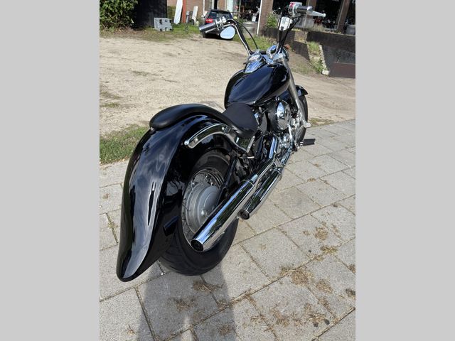 yamaha - xvs-650-a-dragstar-classic