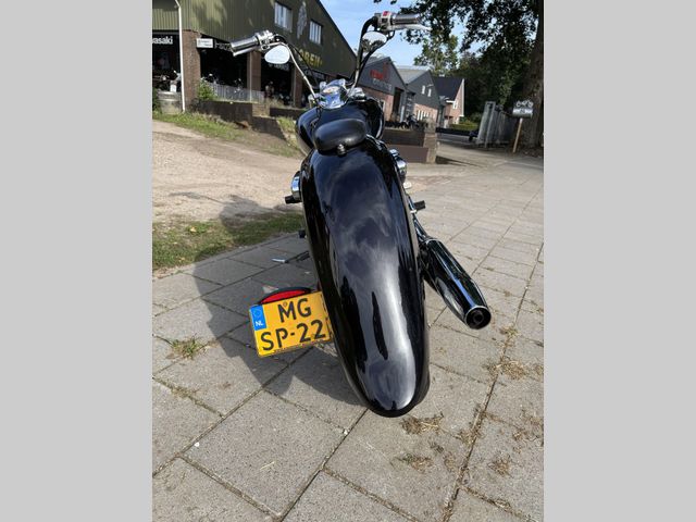 yamaha - xvs-650-a-dragstar-classic