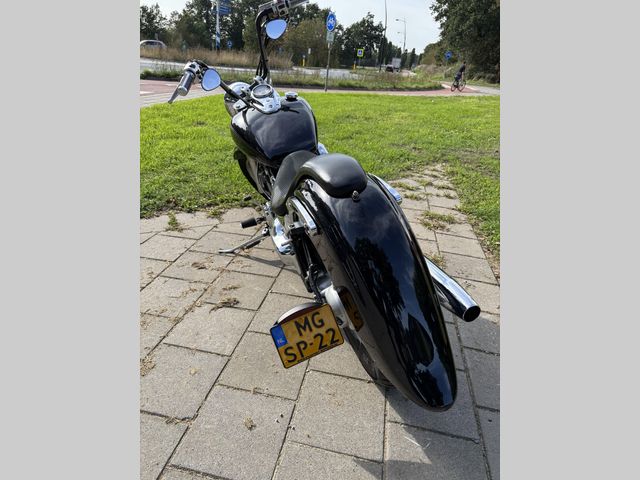 yamaha - xvs-650-a-dragstar-classic