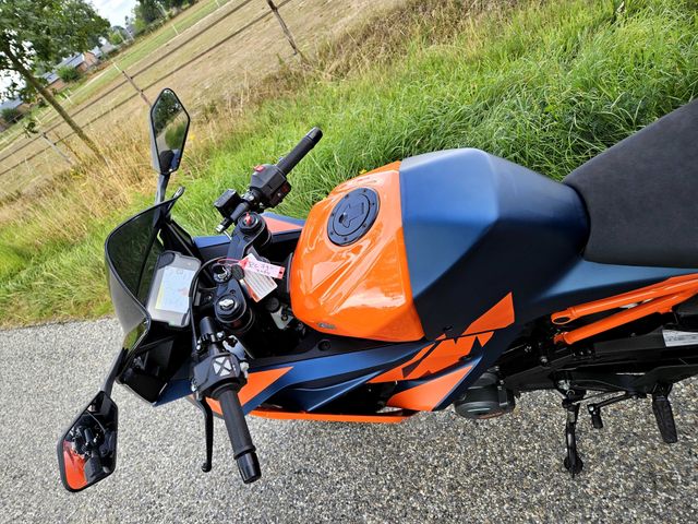 ktm - rc-390