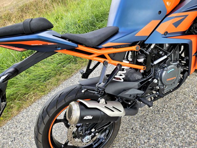 ktm - rc-390