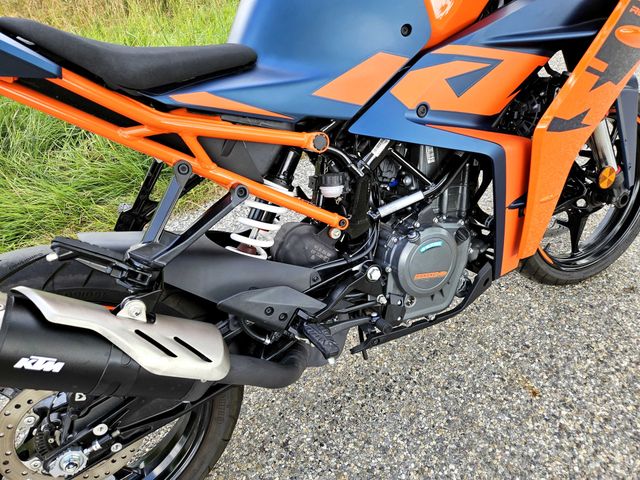 ktm - rc-390