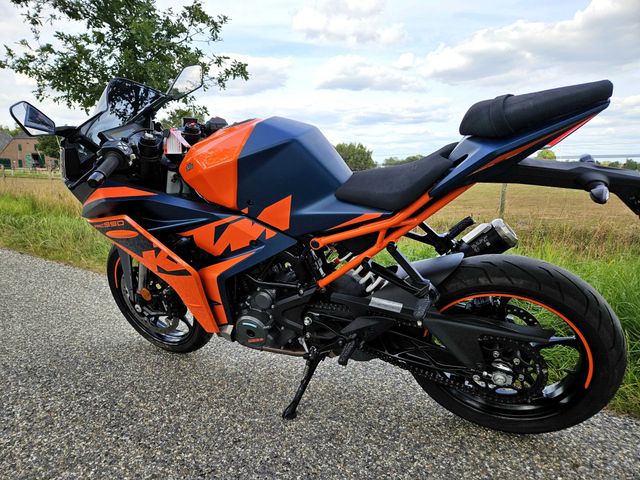 ktm - rc-390
