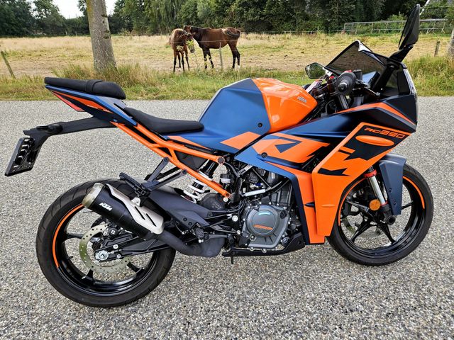 ktm - rc-390