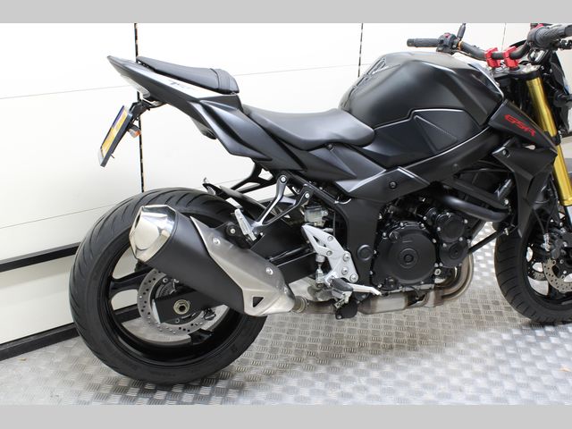 suzuki - gsr-750-a