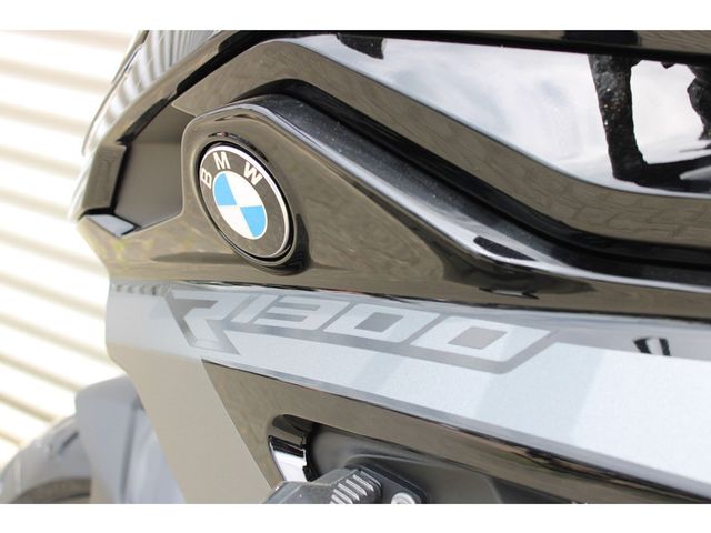 bmw - r-1300-rs