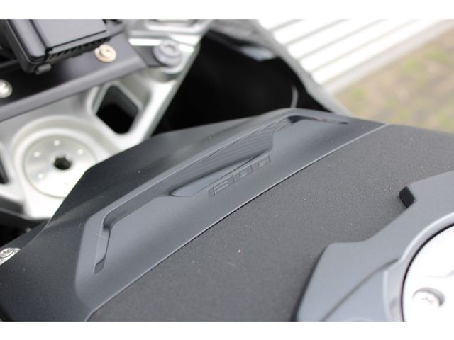 bmw - r-1300-rs