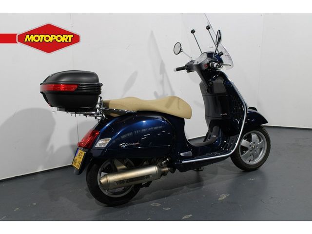 vespa - gts-300
