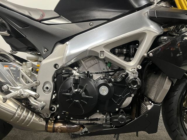 aprilia - tuono-v4-r-aprc