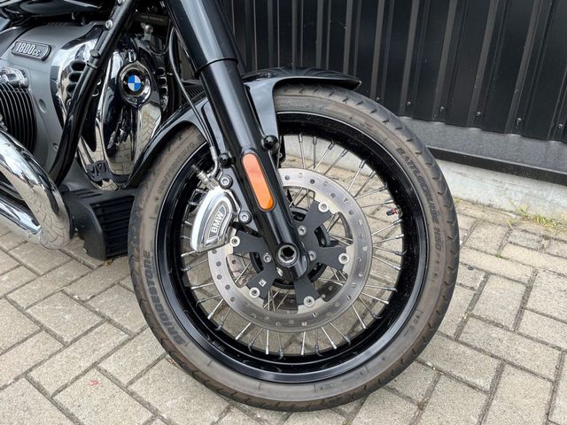 bmw - r-18