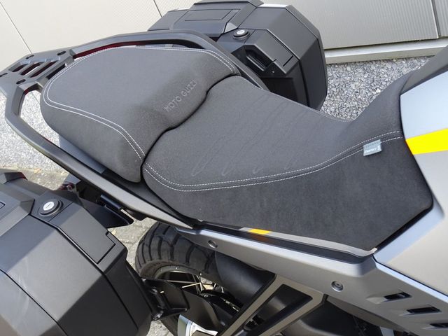 moto-guzzi - stelvio