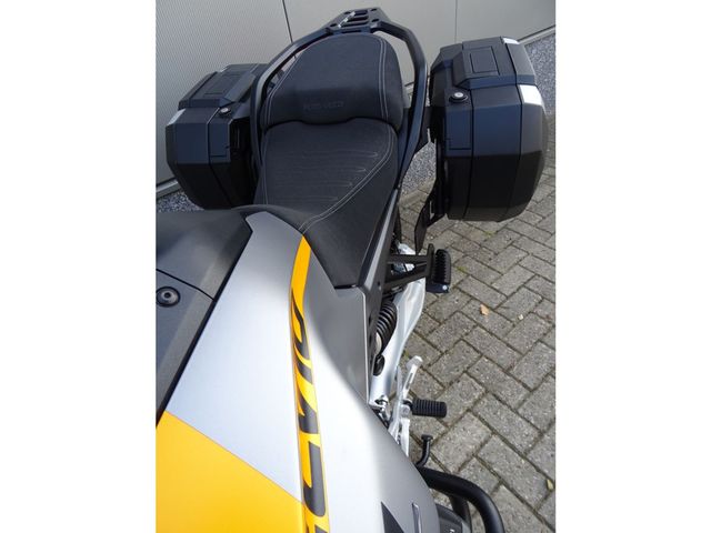 moto-guzzi - stelvio