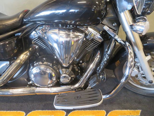 yamaha - xvs-1300-a-midnight-star