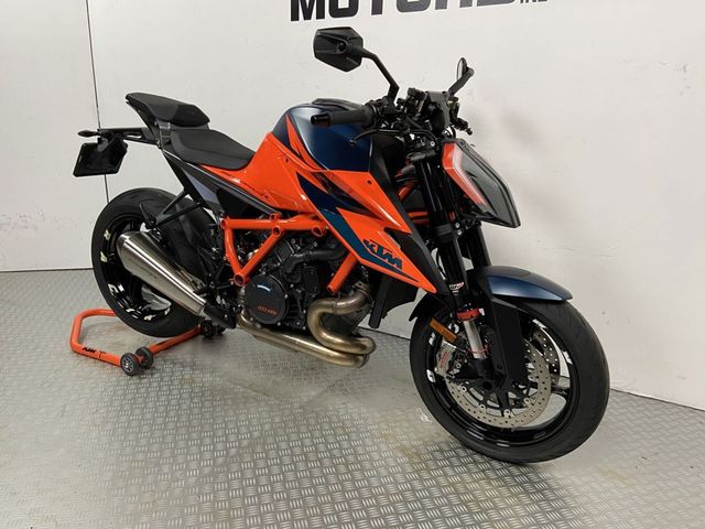 ktm - 1290-super-duke-r