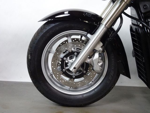yamaha - xvs-1300-a-midnight-star