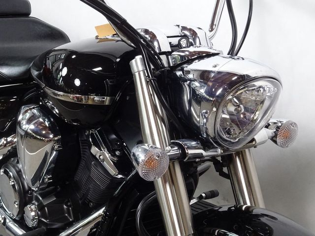 yamaha - xvs-1300-a-midnight-star