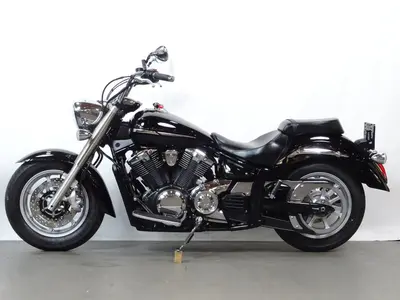 YAMAHA XVS 1300 A MIDNIGHT STAR – foto 2