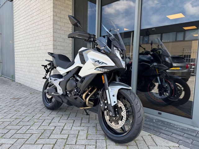 cfmoto - 700-mt