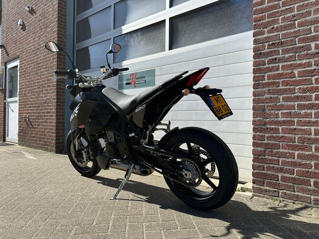 ktm - 690-duke