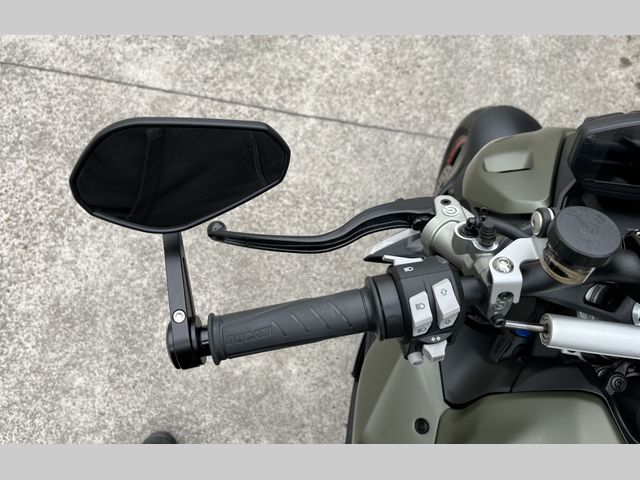 ducati - streetfighter-v2