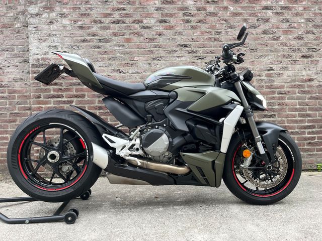 ducati - streetfighter-v2