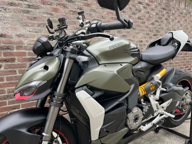 ducati - streetfighter-v2