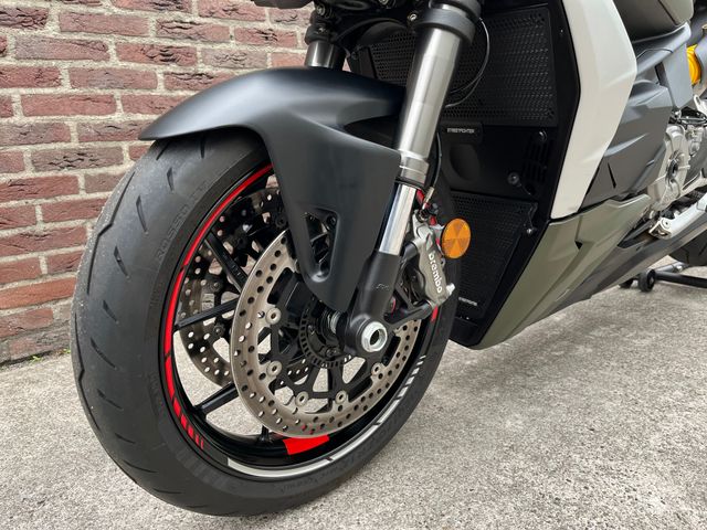 ducati - streetfighter-v2