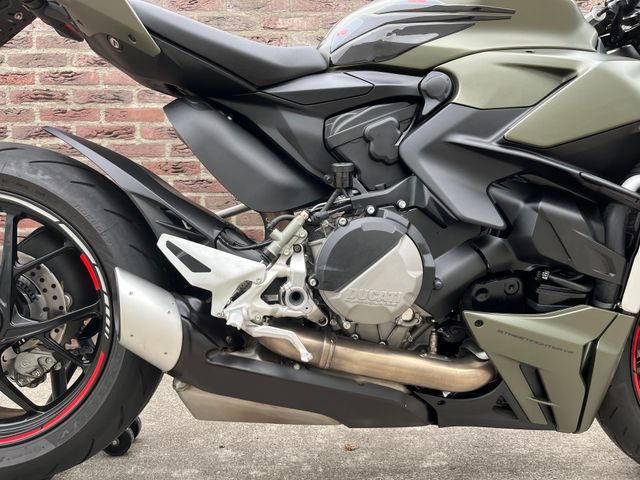 ducati - streetfighter-v2