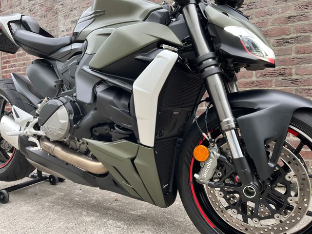 ducati - streetfighter-v2