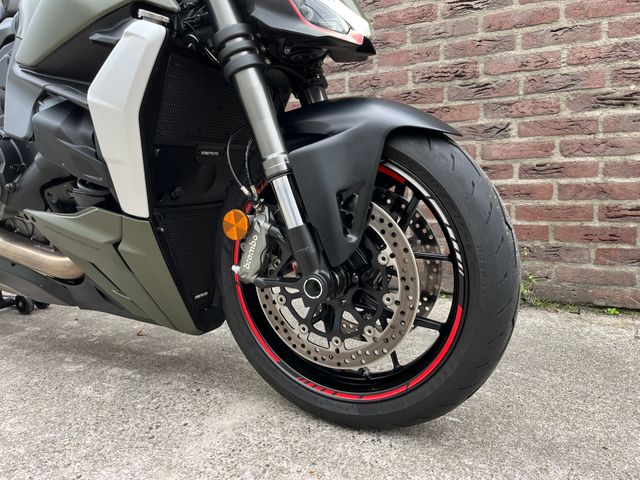 ducati - streetfighter-v2