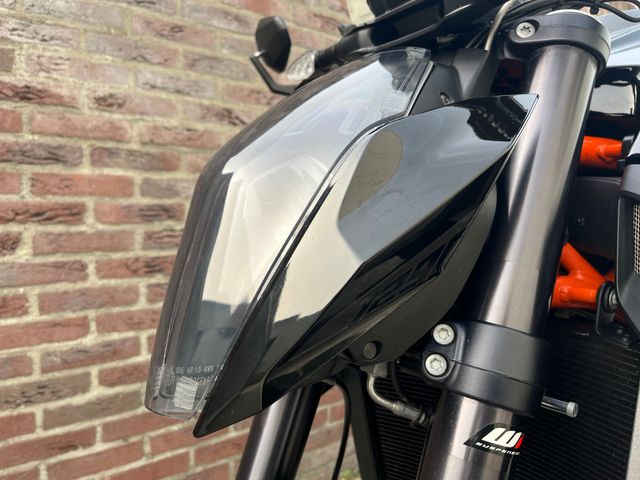 ktm - 1290-super-duke-r