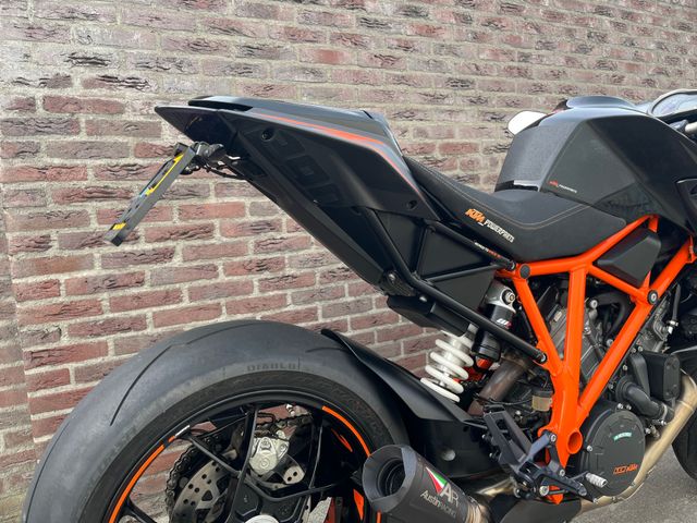 ktm - 1290-super-duke-r