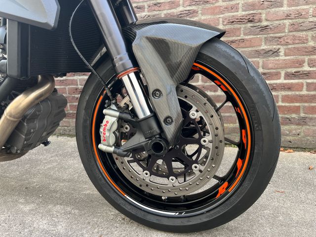 ktm - 1290-super-duke-r
