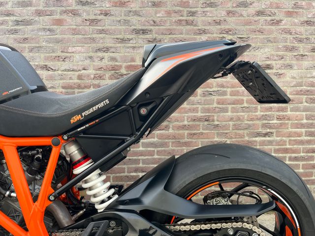 ktm - 1290-super-duke-r